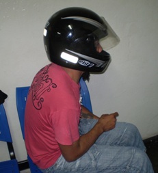 assaltante do estabelecimento comercial